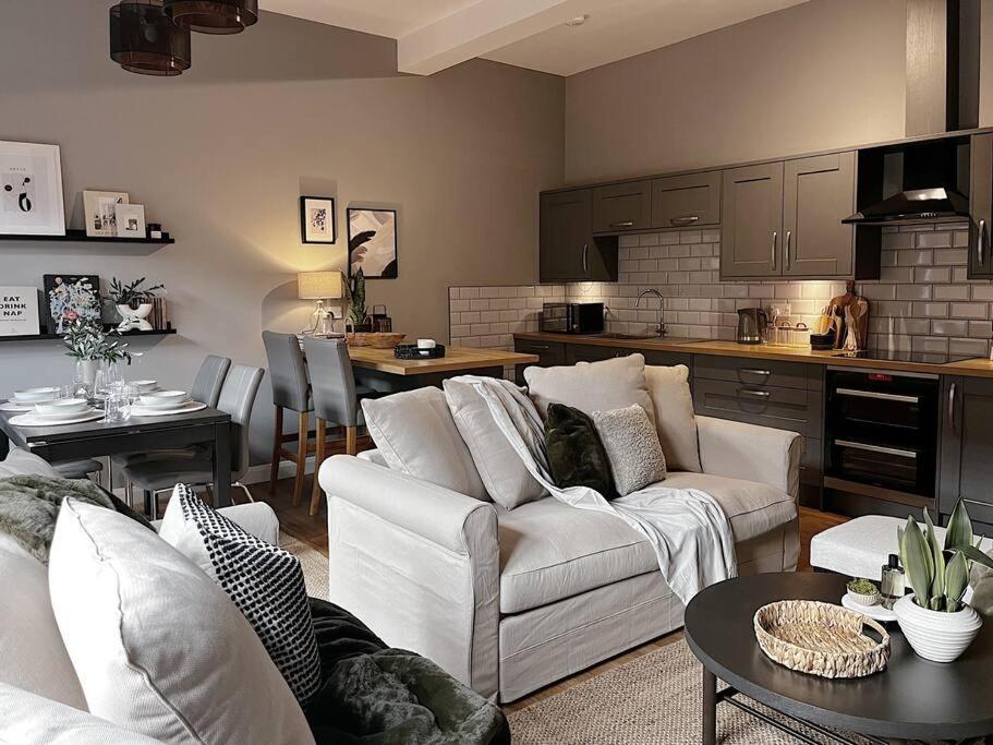 Modern Ground Floor Apartment 托德莫登 外观 照片