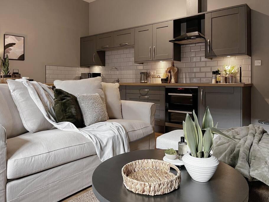 Modern Ground Floor Apartment 托德莫登 外观 照片