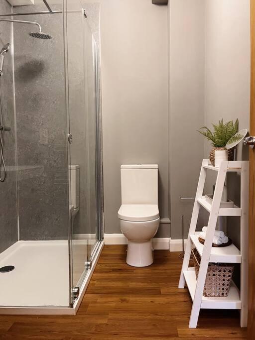 Modern Ground Floor Apartment 托德莫登 外观 照片