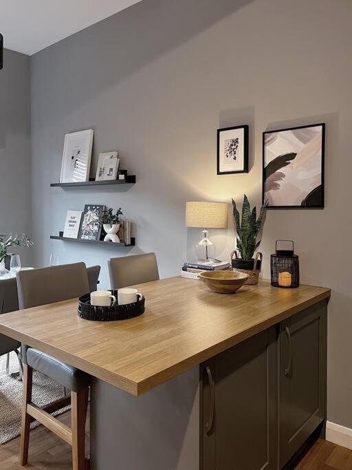 Modern Ground Floor Apartment 托德莫登 外观 照片