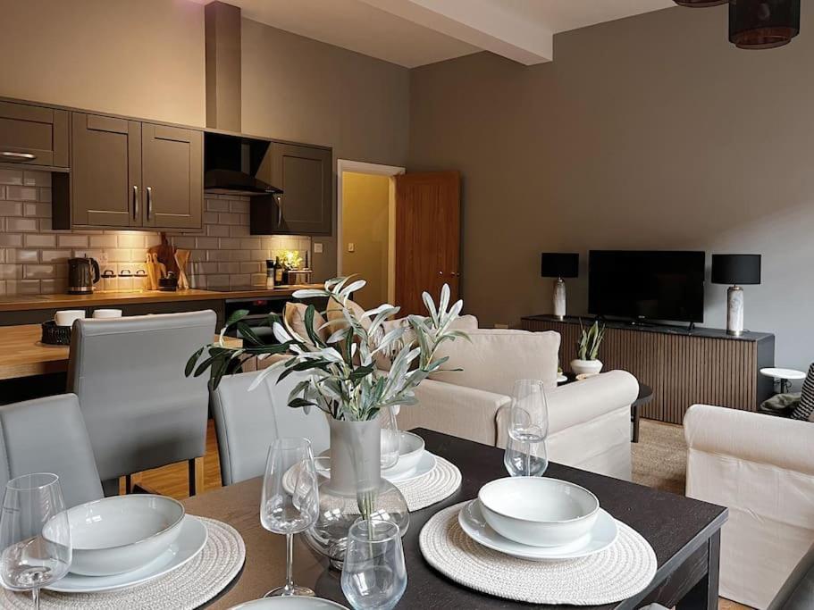 Modern Ground Floor Apartment 托德莫登 外观 照片