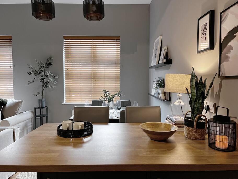Modern Ground Floor Apartment 托德莫登 外观 照片